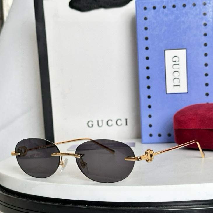 Picture of Gucci Sunglasses _SKUfw79477558fw